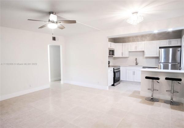 Coco Cay, 760 SE 2nd Ave #215D, Deerfield Beach, Florida 33441, image 2
