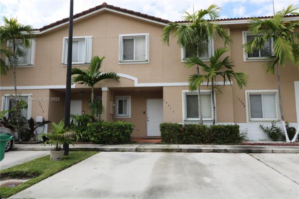 Weitzer Serena Lakes Townhomes, 17512 SW 140th Ct, Richmond West, Florida 33177, image 2