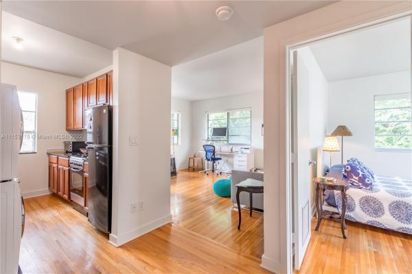 Villa Lucca South, 945 10th St #2, Miami Beach, Florida 33139, image 2
