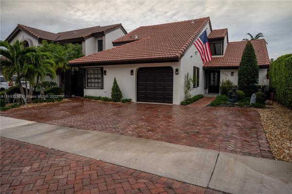 Sunset Harbour, 12729 SW 64th Ter, Kendale Lakes, Florida 33183, image 2