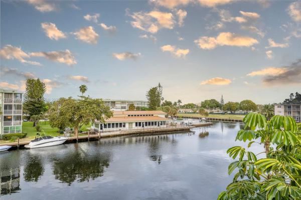 Watergate, 2741 Taft St #401, Hollywood, Florida 33020, image 2