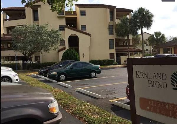 Kenland Bend North, 8850 SW 123rd Ct #H109, The Crossings, Florida 33186, image 2