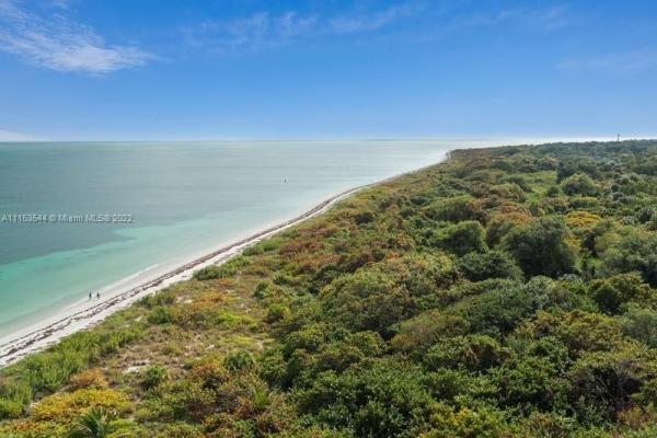 Towers Of Key Biscayne, 1111 Crandon Blvd #B1002, Key Biscayne, Florida 33149, image 2