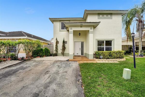 Monterrey, 5566 NW 185th St, Miami Gardens, Florida 33055, image 2