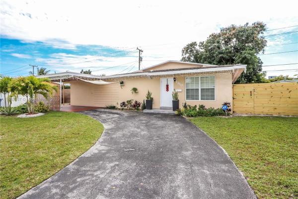 Scott Lake Manor, 1310 NW 171st St, Miami Gardens, Florida 33169, image 2