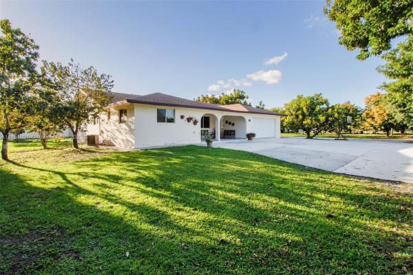 Redland No HOA, 16350 SW 203rd Ave, Redland, Florida 33187, image 1