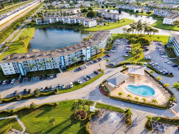 Lincoln At Century Village, 2046 Lincoln C, Boca Raton, Florida 33434, image 2