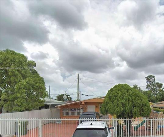 Lunsford Gardens, 1575 W 6th Ave, Hialeah, Florida 33010, image 1