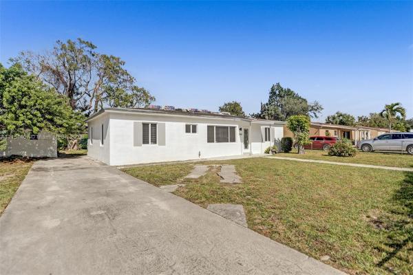 Golden Highland Estates, 2845 NW 164th Ter, Miami Gardens, Florida 33054, image 2