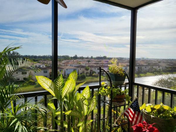 Chantilly, 900 NE 195th St #614, Ives Estates, Florida 33179, image 2