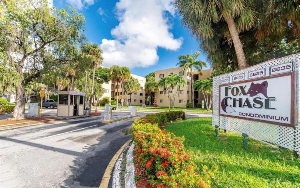 Fox Chase, 8615 NW 8th St #120, Fountainebleau, Florida 33126, image 2