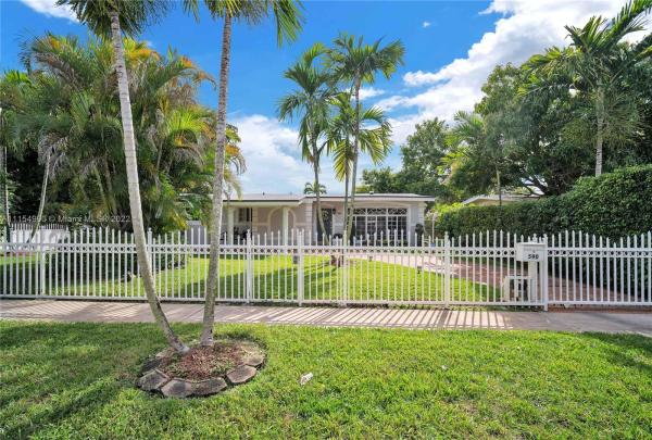 Beach Heights, 590 NE 173rd St, North Miami Beach, Florida 33162, image 1