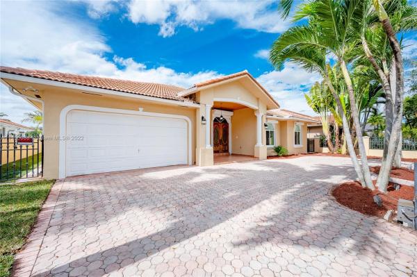 2910 SW 143rd Pl, Unincorporated Dade County, Florida 33175, image 2