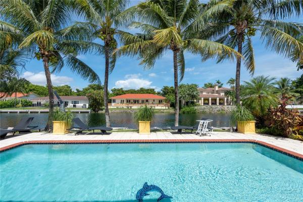 Gables By The Sea, 1501 Bella Vista Ave, Coral Gables, Florida 33156, image 2