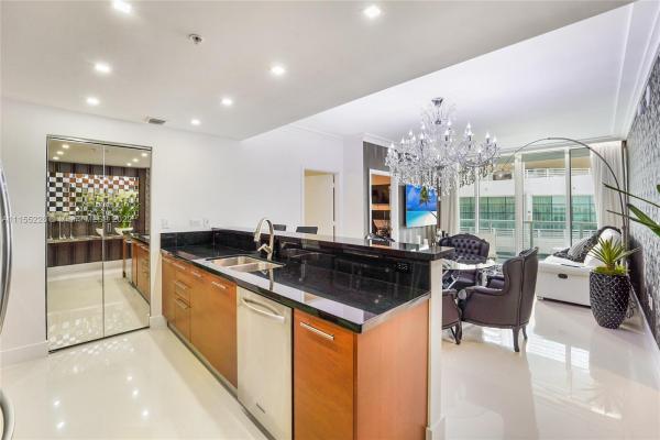 Vizcayne South, 253 NE 2nd St #1001, Miami, Florida 33132, image 2