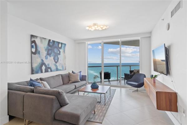 La Perla, 16699 Collins Ave #2904, Sunny Isles Beach, Florida 33160, image 2