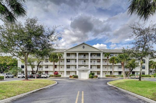 Whitehall 2 Of Pine Island Ridge, 1705 Whitehall Dr #102, Davie, Florida 33324, image 2