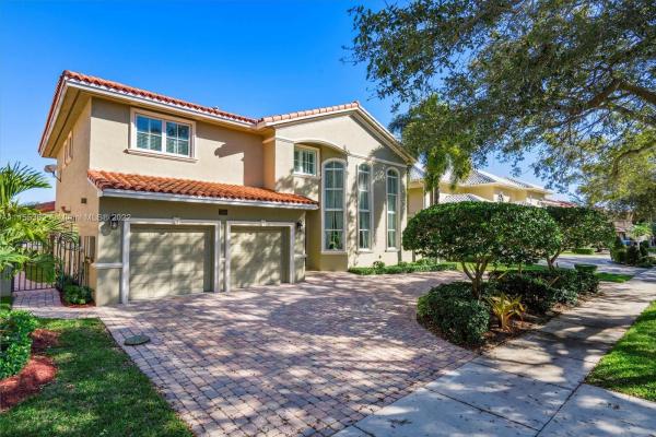 Royal Oaks, 7965 NW 162nd St, Miami Lakes, Florida 33016, image 2