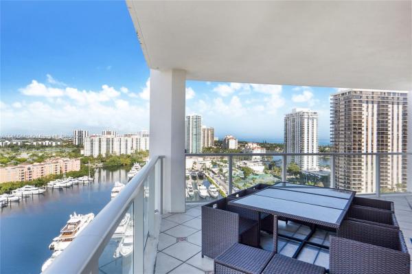 Marina Tower, 19500 Turnberry Way #16B, Aventura, Florida 33180, image 2