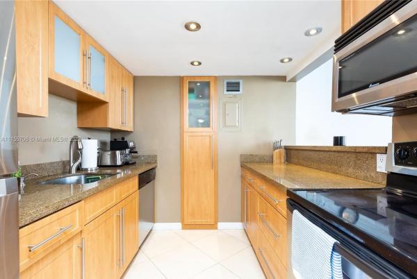 King Cole, 900 Bay Dr #617, Miami Beach, Florida 33141, image 2