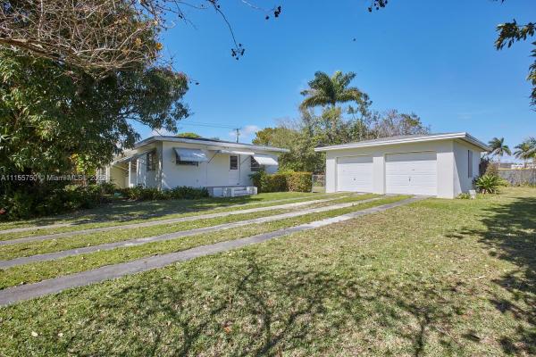South Kendall Townhomes, 24945 SW 134th Ave, Princeton, Florida 33032, image 1