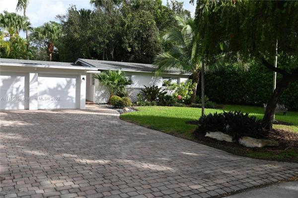 Norton Manor, 6481 SW 74th St, South Miami, Florida 33143, image 2