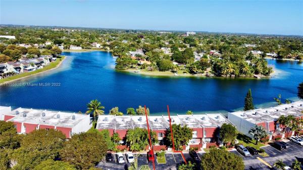 Lakes Laura, 14009 SW 84th St #1304, Kendale Lakes, Florida 33183, image 2