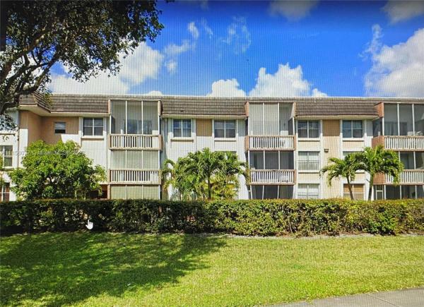 Ludlum Lake, 6707 NW 169th St #A201, Hialeah, Florida 33015, image 2