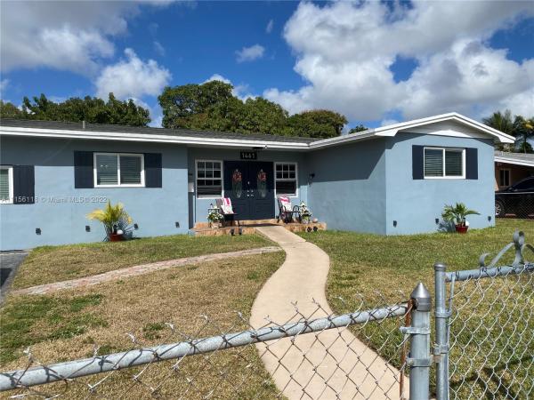 Scott Lake Manor, 1461 NW 179th Ter, Miami Gardens, Florida 33169, image 2