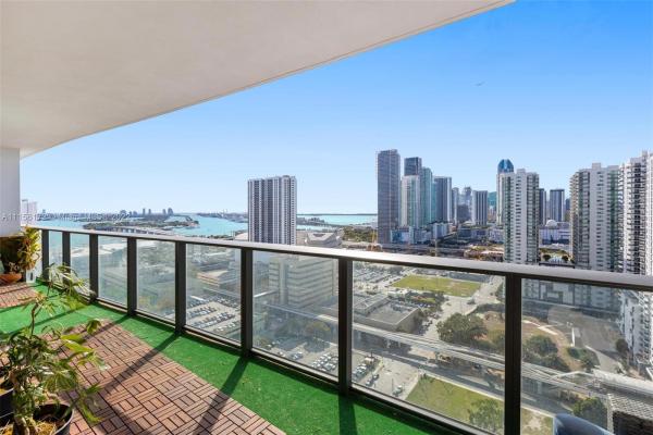 Canvas, 1600 NE 1 Ave #2409, Miami, Florida 33132, image 2
