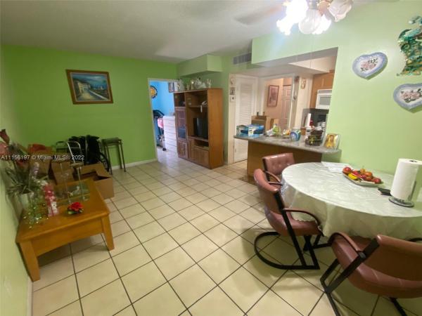 University Trail, 850 SW 129th Pl #203, Tamiami, Florida 33184, image 1