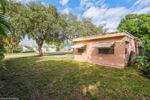 Hollywood Park, 2001 N 26th Ave, Hollywood, Florida 33020, image 2