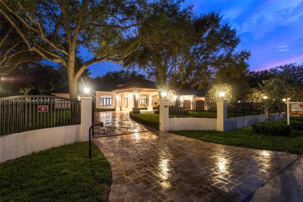 Felix Park Home Acres, 5990 SW 97th St, Pinecrest, Florida 33156, image 2