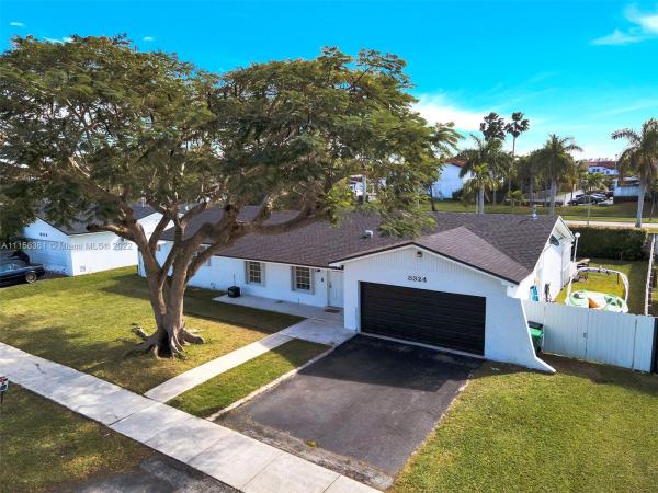 Saga Bay, 8324 SW 206th Ter, Cutler Bay, Florida 33189, image 2