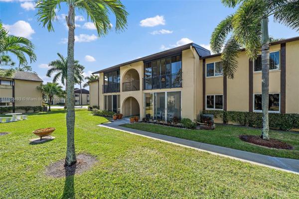 Pine Ridge 3, 331 Pine Ridge Cir #B-2, Greenacres, Florida 33463, image 2