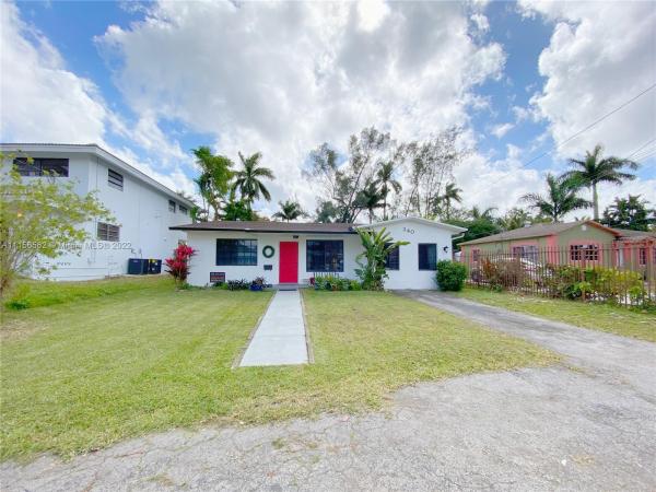 340 NE 116th St, Unincorporated Dade County, Florida 33161, image 2