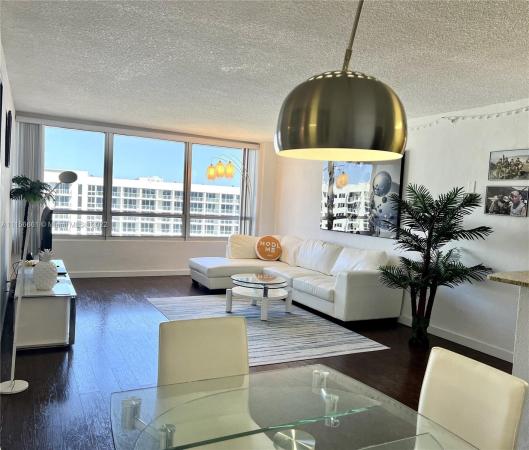 Flamingo South Beach, 1500 Bay Rd #1550S, Miami Beach, Florida 33139, image 2