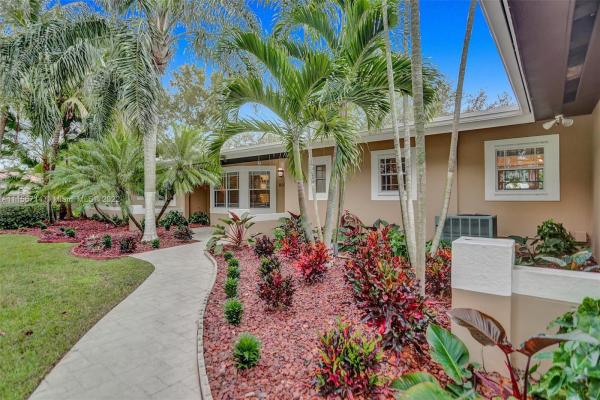 Richmond West No HOA, 16301 SW 157th Ave, Richmond West, Florida 33187, image 2