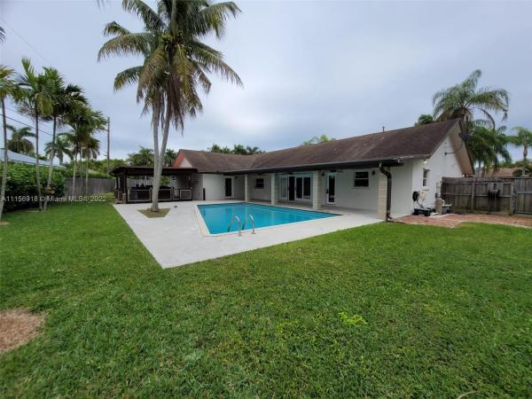 Whispering Pines Estates, 8425 SW 185th St, Cutler Bay, Florida 33157, image 2