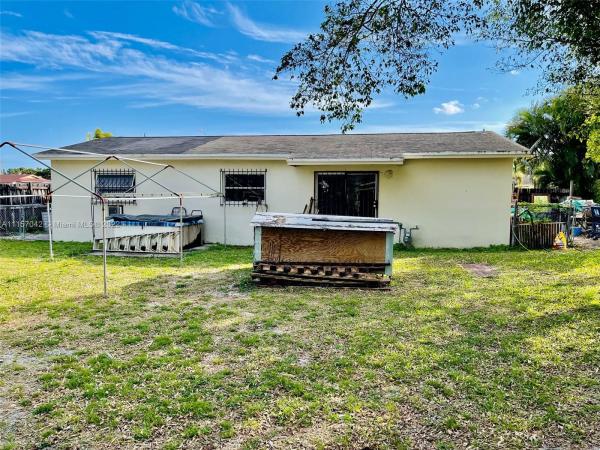 Carol City Gardens, 4361 NW 194th St, Miami Gardens, Florida 33055, image 2