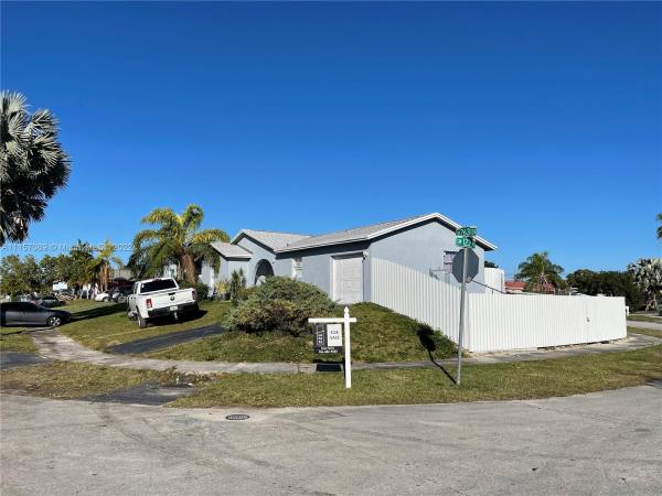 Meadow Wood Manor, 12235 SW 263rd Ter, Kendall, Florida 33032, image 2