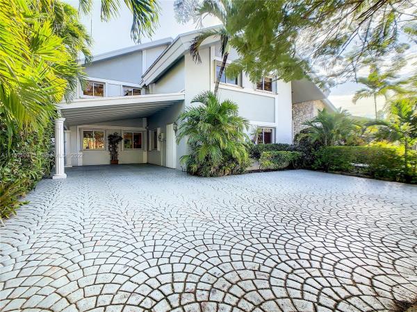 Kendall Trails, 10815 SW 142nd Pl, The Hammocks, Florida 33186, image 2