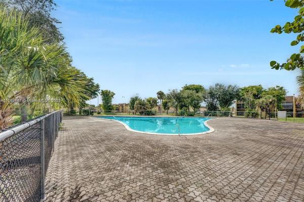 Stonebridge Gardens, 2916 NW 55th Ave #1C, Lauderhill, Florida 33313, image 2