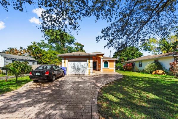 Hollywood Little Ranches, 2419 Washington St, Hollywood, Florida 33020, image 2
