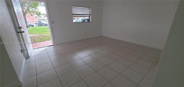 Bella Luna, 1245 W 24th St #123, Hialeah, Florida 33010, image 1