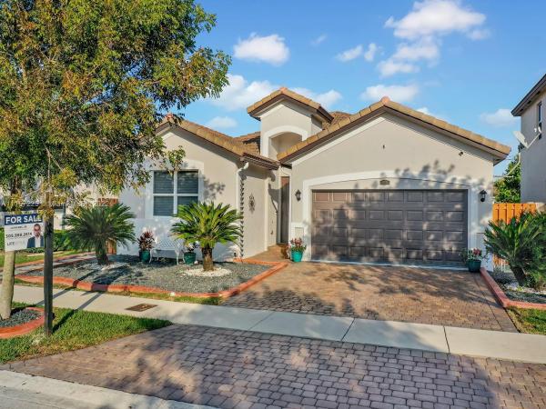 Hemingway Point, 25433 SW 121st Ct, Princeton, Florida 33032, image 2