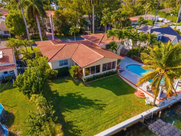North Bay Island, 7531 Beachview Dr, North Bay Village, Florida 33141, image 1