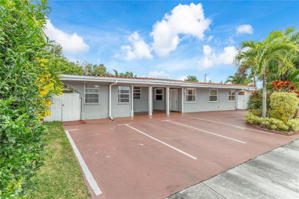 Lee Manor, 10245 SW 37th Ter, University Park, Florida 33165, image 2