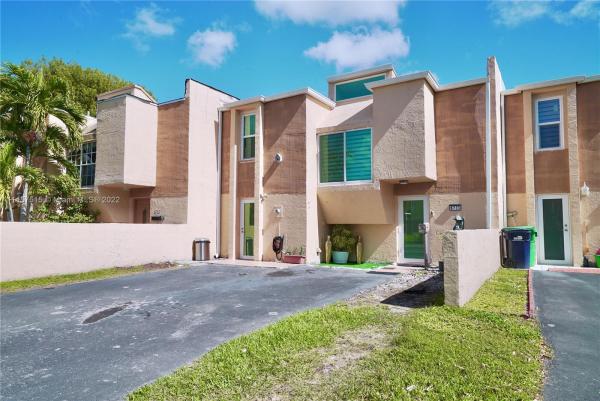 The Twins, 6733 SW 140th Ave #6733, Kendale Lakes, Florida 33183, image 2