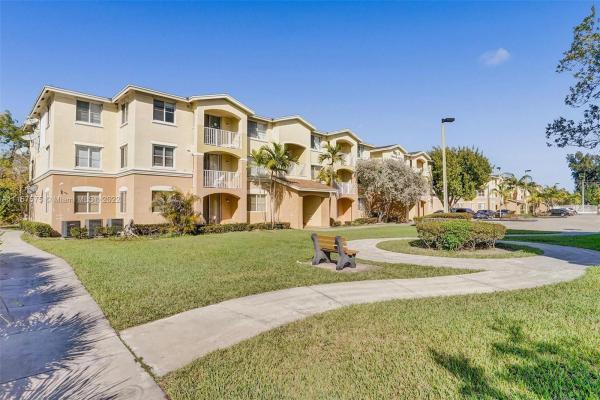 The Oaks In North Miami, 13800 NE 3rd Ct #206, North Miami, Florida 33161, image 1